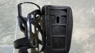 Portabidón y caja Specialized MTB