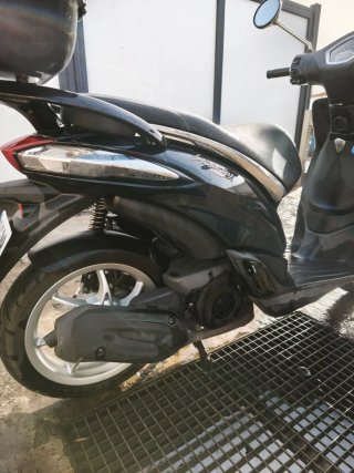 Piaggio Liberty 125 Negra Casi Nueva