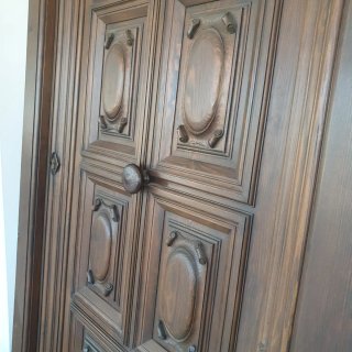 Gran Puerta de Entrada Madera 16 Cuarterones
