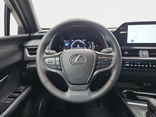 Lexus UX 2.0 300h UX Plus