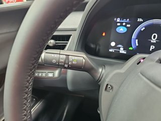 Lexus UX 2.0 300h UX Plus