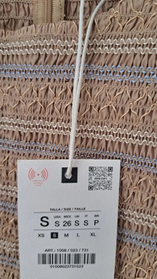 Top Zara Nido Abeja Manga Abullonada
