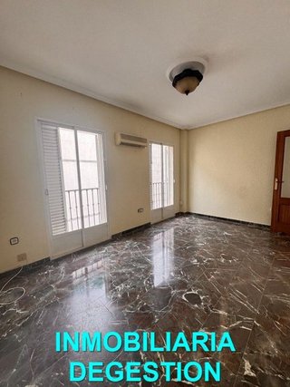 Piso en venta en Centro Ciudad en Linares