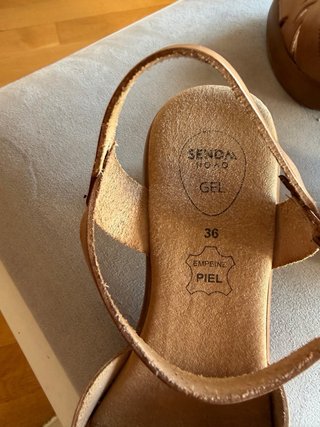 Sandalias Senda Piel plataforma.