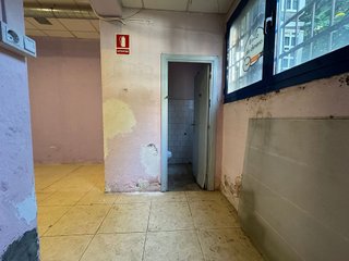 Local comercial en venta en Eixample Sud – Migdia en Girona