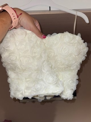 Top blanco con flores