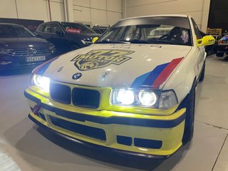 BMW Serie 3 1996. MOTOR 330i e46