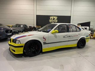 BMW Serie 3 1996. MOTOR 330i e46