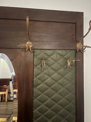 Perchero recibidor antiguo madera y cuero