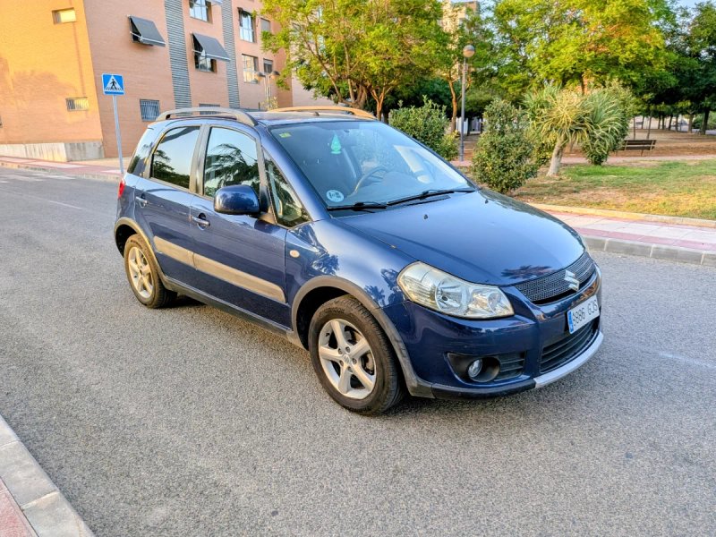 Suzuki SX4 2008 - foto 1