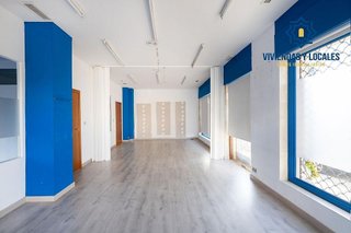 Local comercial en venta en Cervantes en Granada