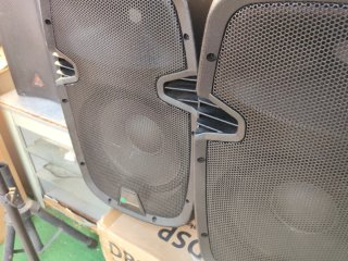 Pareja de altavoces autoamplificados 550W
