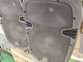 Pareja de altavoces autoamplificados 550W
