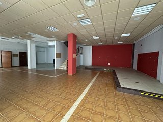 Nave industrial en venta en Hoya del Molino en Lucena