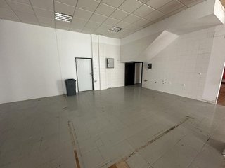 Nave industrial en venta en Hoya del Molino en Lucena