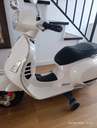 Vespa Eléctrica Infantil