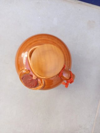 Jarra de cerámica con sello