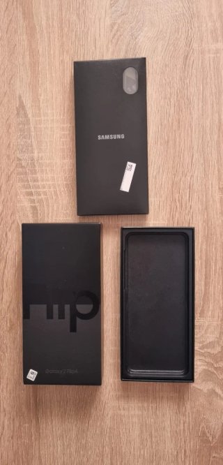 Móvil Samsung Galaxy Z Flip 4