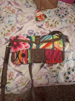 Bolso Desigual Multicolor.