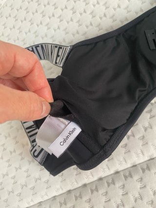 Sujetador deportivo Calvin Klein negro, talla M