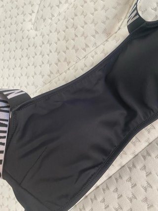 Sujetador deportivo Calvin Klein negro, talla M