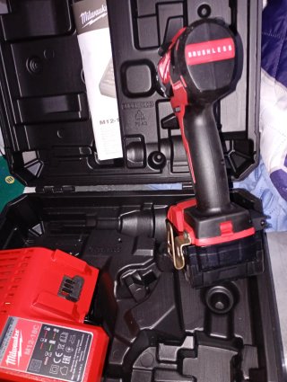 Taladro Percutor Milwaukee M18 CBLPD 5Ah