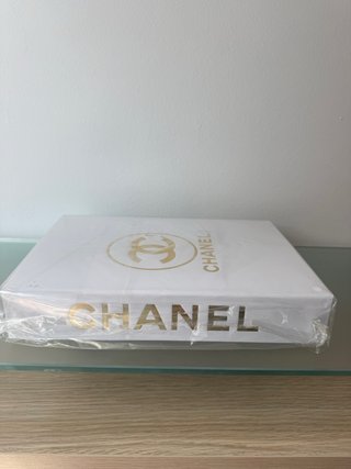 Libro decorativo Blanco y Dorado