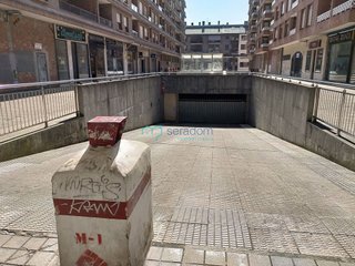 Garaje en venta en Galdakao