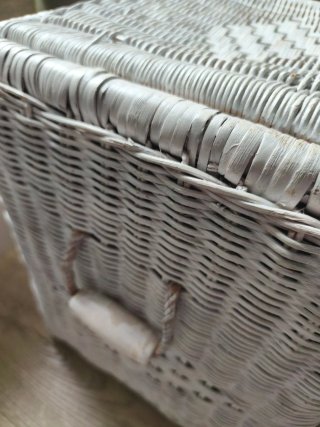 Cesta mimbre blanca con tapa
