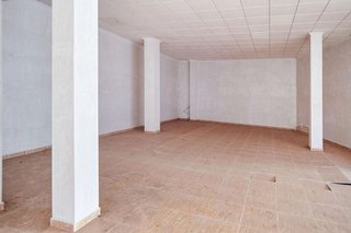 Local comercial en venta en Andújar