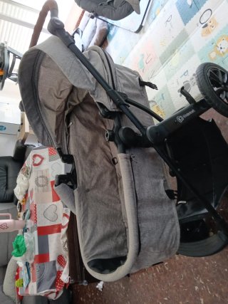 Carrito de bebé gris Kinderkraft