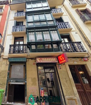 Local comercial en venta en Parte Vieja en San Sebastián-Donostia