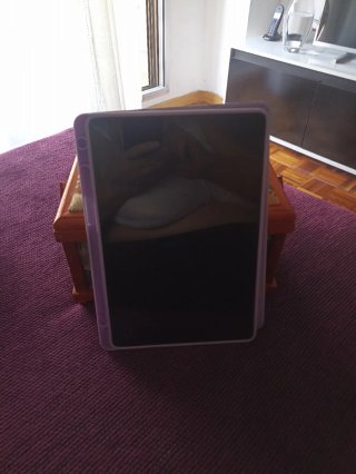 Funda morada para tablet