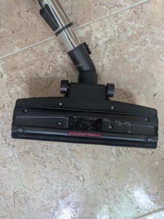 Aspiradora Taurus DVC700 con bolsa
