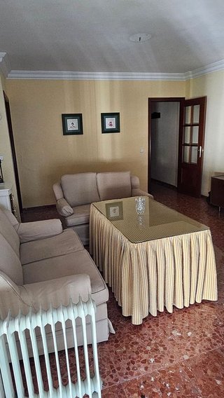 Piso en alquiler en Cruz Roja en Sevilla