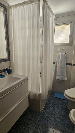 Piso en alquiler en Cruz Roja en Sevilla
