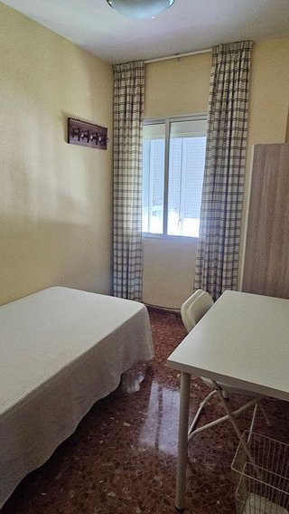Piso en alquiler en Cruz Roja en Sevilla