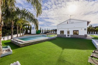 Chalet en venta en El Cigarral - Dehesa - Borrajo en Alhaurín el Grande