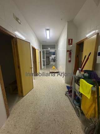 Local comercial en venta en Poleares en Lucena