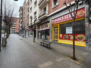 Local comercial en venta en San Pedro de Deusto-La Ribera en Bilbao