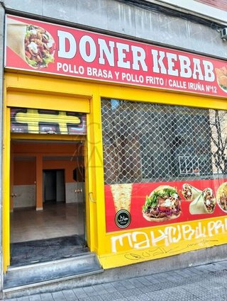 Local comercial en venta en San Pedro de Deusto-La Ribera en Bilbao