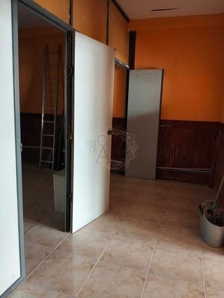 Local comercial en venta en San Pedro de Deusto-La Ribera en Bilbao
