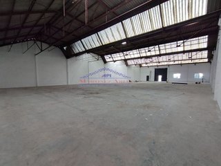 Nave industrial en venta en Renfe - Bulevar 1º y 2º Fase en Jaén