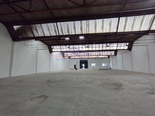 Nave industrial en venta en Renfe - Bulevar 1º y 2º Fase en Jaén