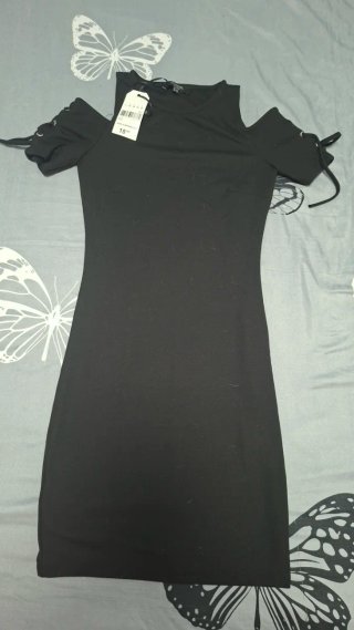 Vestidos cortos con hombros descubiertos