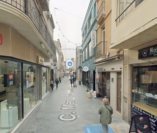 Local comercial en alquiler en Centre en Badalona