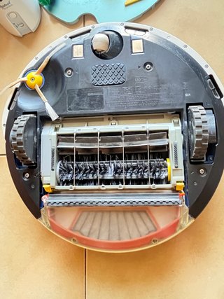 Roomba iRobot 531 con cassetto raccoglipolvere