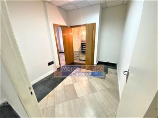 Local comercial en alquiler en Centro en Cáceres