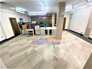 Local comercial en alquiler en Centro en Cáceres