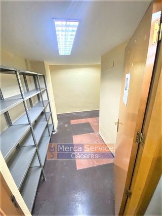 Local comercial en alquiler en Centro en Cáceres